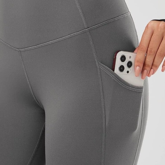 Gray High-Waisted Leggings - Picture 2 of 3